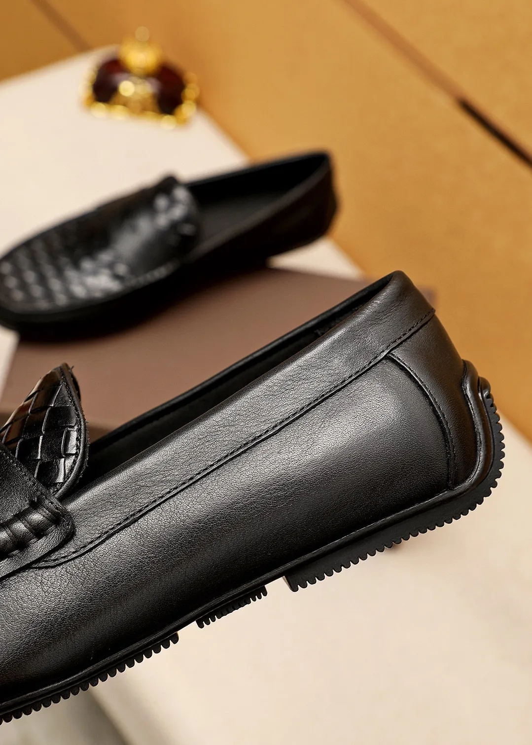 Men's Men's Shoes 💰: 420 💐BV Men's Slip-on Shoes® [BOTTEGA VENETA] Official website counter new model, one-to-one mold opening ⚠Italian calfskin embossed ➕Cow 🐂 leather lining. Driving slip-ons, available at counters, sizes 39-44 (38.45🉑️customized)